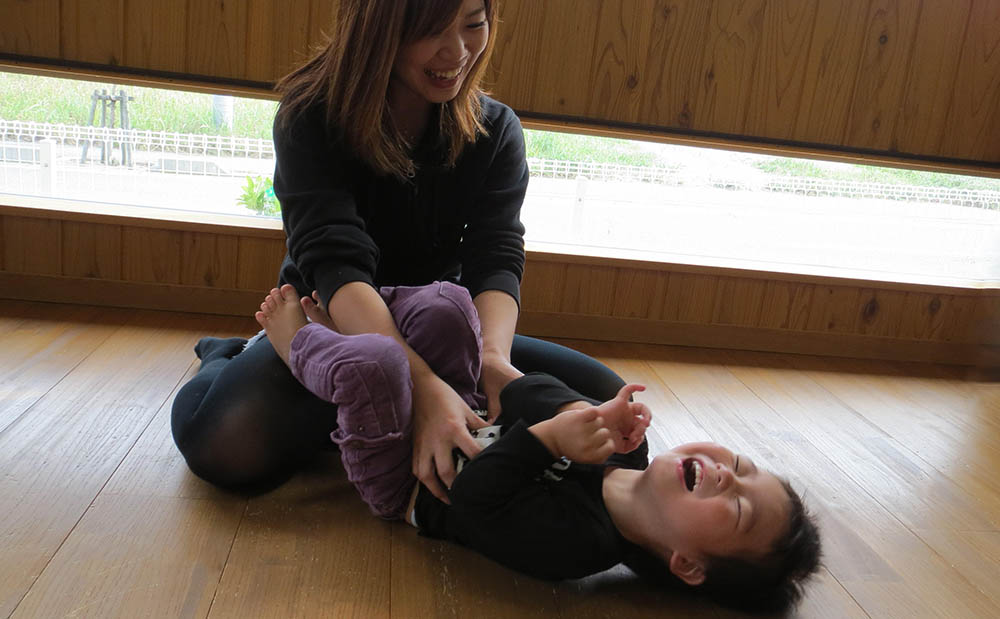 Tickle japanese girl